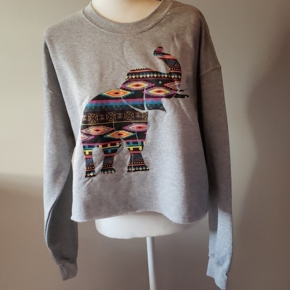 COLD Crush Elephant Sweater NWOT - Picture 1 of 4